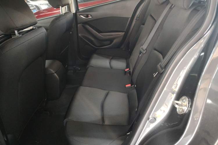 Used Mazda Mazda 3 Axela 2017 Hatchback 1.5L Automatic Comfort Model Emission Standard China V
