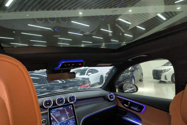 Used Mercedes-Benz GLC 2024 Facelifted GLC 260 L 4MATIC Luxury Version 5 Seats
