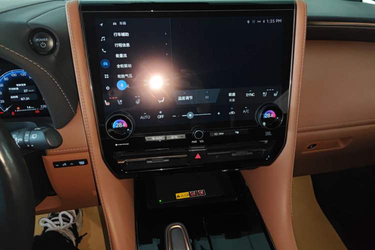 Used Toyota Alphard 2024 Dual-Engine 2.5L Deluxe Edition