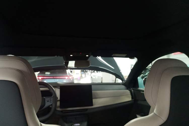 Used Volvo Volvo XC70 Plug-in Hybrid 
