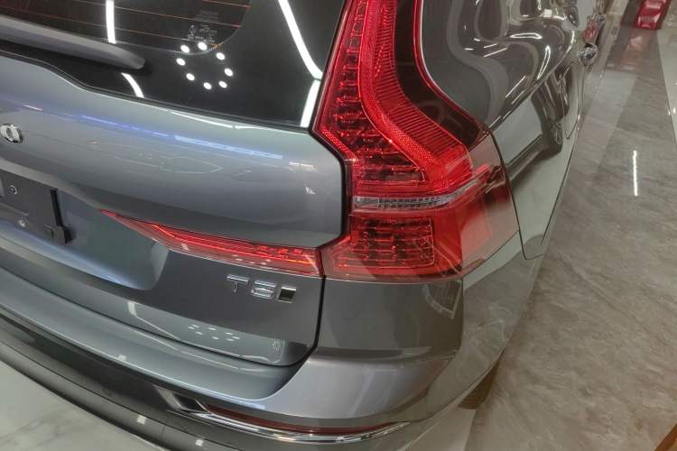 Used Volvo XC60 2021 T5 4x4 Smart Luxury Edition
