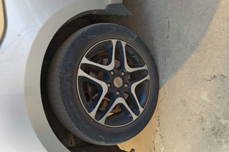 Used BYD G5 2014 1.5TI Manual Luxury Edition
