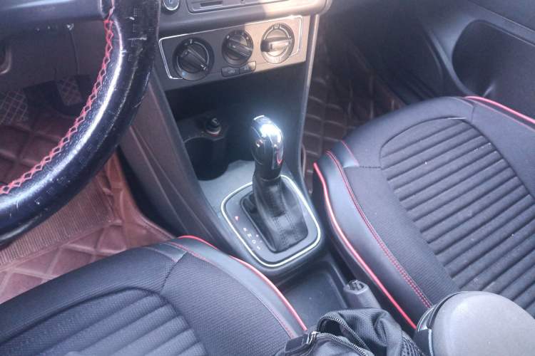 Used Volkswagen Polo 2014 1.6L Automatic Comfort Edition