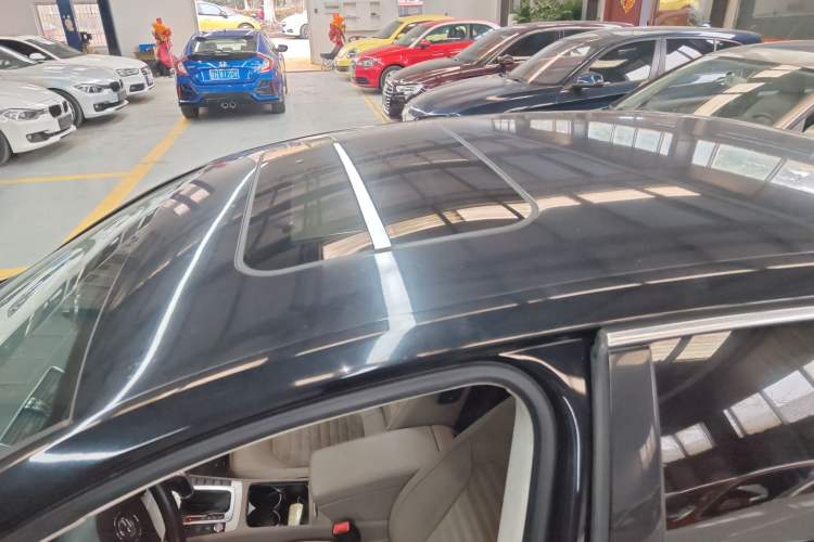 Used Volkswagen Magotan 2015 Facelift 1.8TSI Luxury Model
