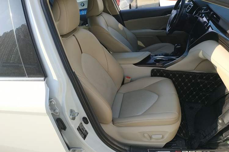 Used Toyota Camry 2019 2.5G Luxury Edition China VI Standard