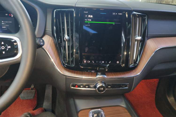 Used Volvo XC60 2024 B5 4x4 Smart Luxury Edition