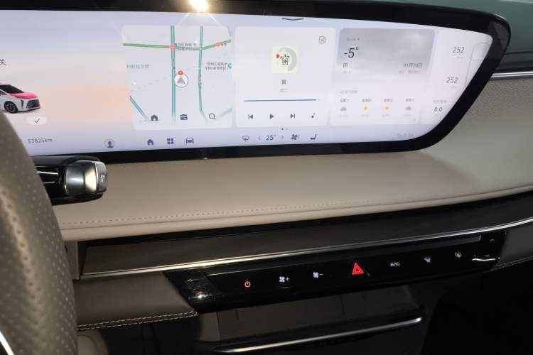 Used Buick GL8 2025 Lu Zun Deluxe Edition