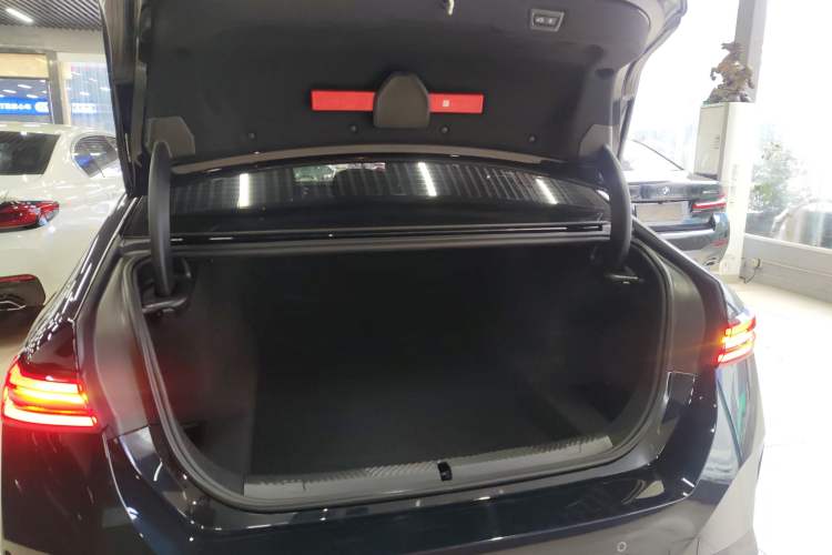 Used BMW 5 Series 2025 530Li Luxury Edition M Sport Package