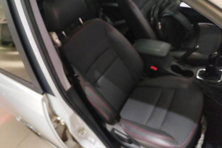 Used Chery Tiggo 3 2016 1.6L Manual ZhiShang Edition
