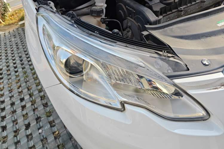 Used Peugeot 2008 2014 1.6L Manual Trend Edition
