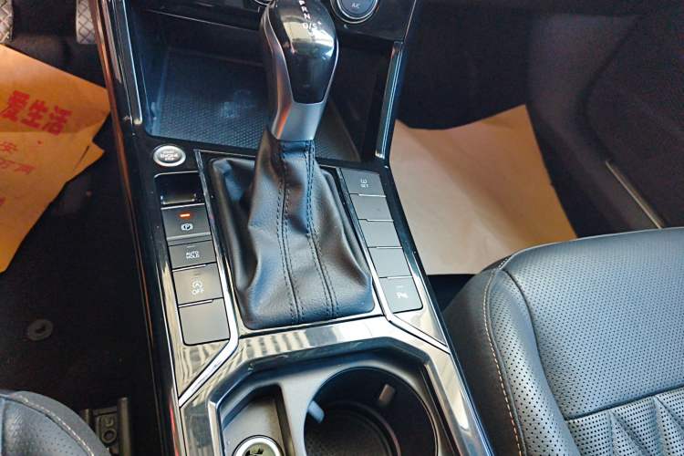 Used Volkswagen Passat 2019 330TSI Luxury Edition China VI Standard