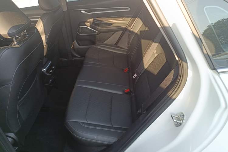 Used Geely Auto Emgrand 2022 4th Generation 1.5L CVT Luxury Model
