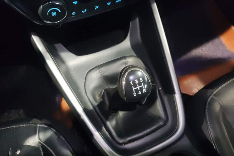 Used Ford Escort 2015 1.5L Manual Fashion Edition