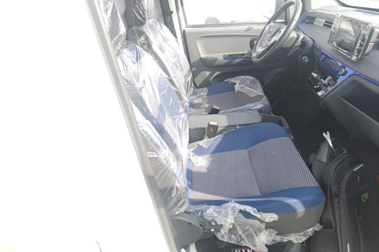 Used Dongfeng Yufeng EM27 2024 EM27L BYD CATL 41.86 kWh
