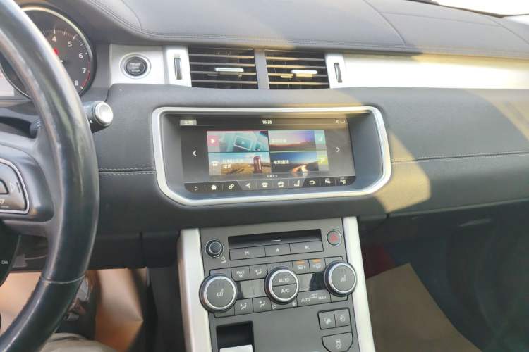 Used Land Rover Range Rover Evoque 2018 240 PS SE DYNAMIC Smart Edition