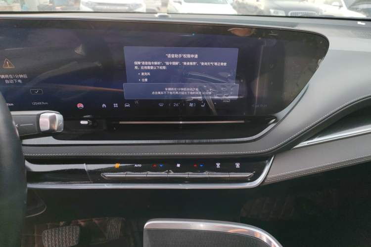 Used Buick E5 2023 Premium Long-Range Version
