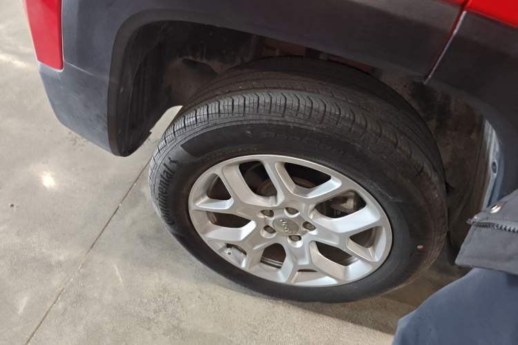 Used  Renegade 2017 180TS Automatic Four-Wheel Drive Yue Neng Convertible Edition