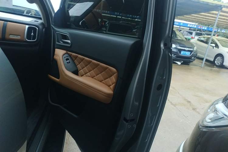 Used Great Wall Poer 2021 2.0T Global Version Automatic Diesel 4x4 Sporty Standard Cab GW4D20M
