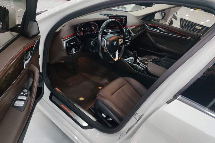 Used BMW 5 Series 2020 525Li Luxury Package
