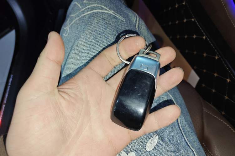 Used Mercedes-Benz E-Class 2019 E 300 L Sporty and Stylish Model