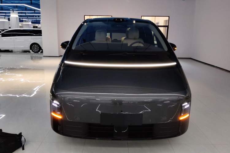 Used Li Auto MEGA 2025 Home Family Special Edition