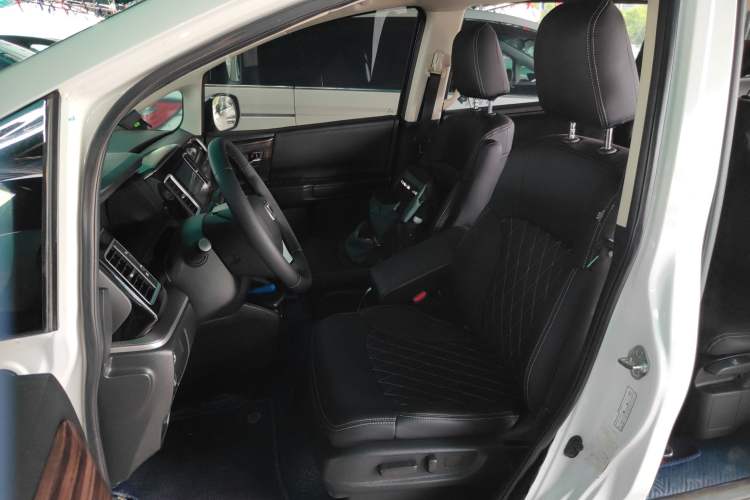 Used Honda Elysion 2016 2.4L Comfort Edition
