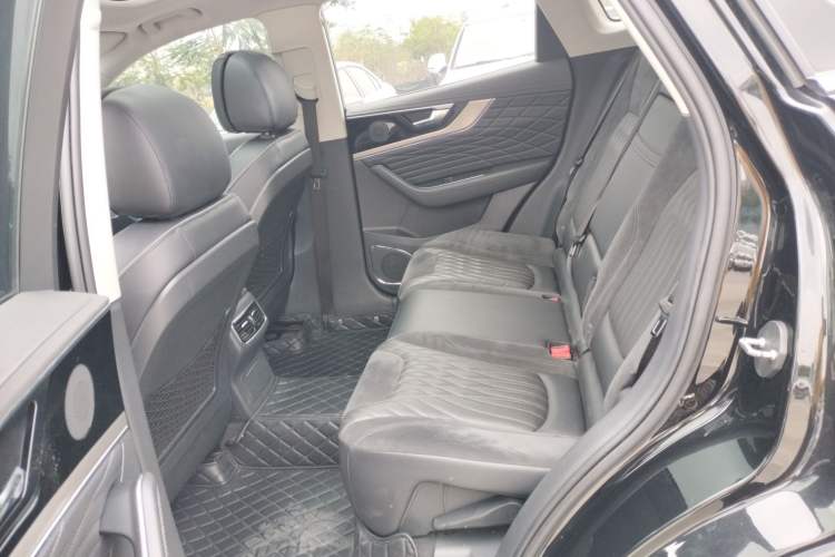 Used Hongqi HS5 2022 Revised Version 2.0T Smart Connect Flagship Edition
