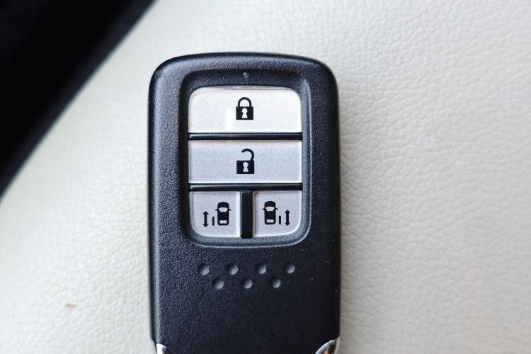 Used Honda Odyssey 2015 Revised Version 2.4L Supreme Edition
