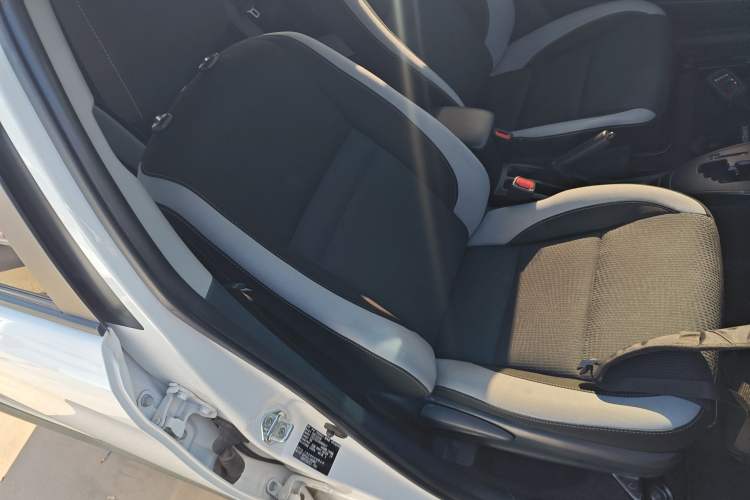 Used Toyota YARiS L 2022 X-Trail 1.5L CVT Leading PLUS Edition