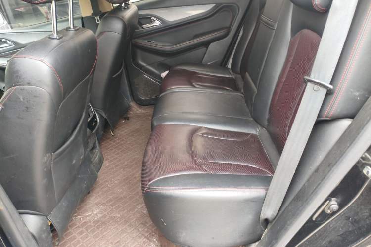 Used Baojun 560 2015 1.8L manual luxury version