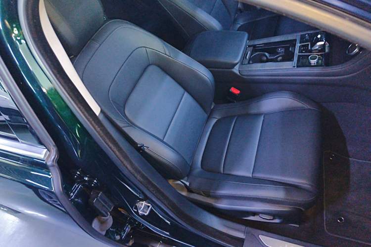 Used Jaguar XFL 2021 XFL 2.0T P200 Two-Wheel-Drive Elite Luxury Edition
