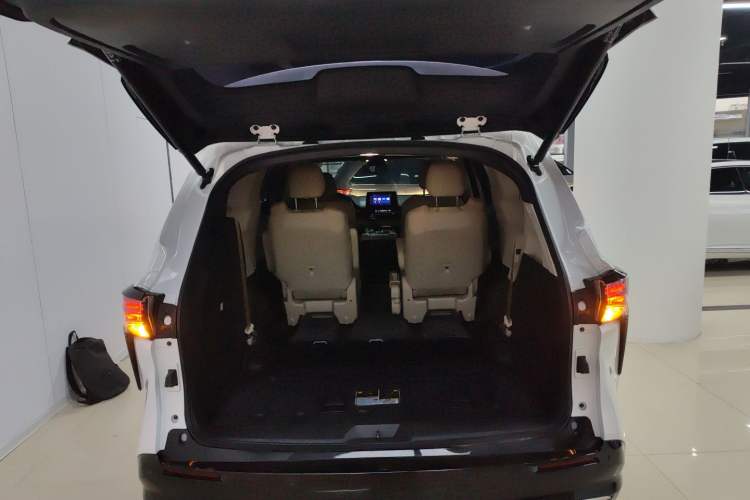 Used Toyota Sienna 2021 2.5L Hybrid Luxury Edition
