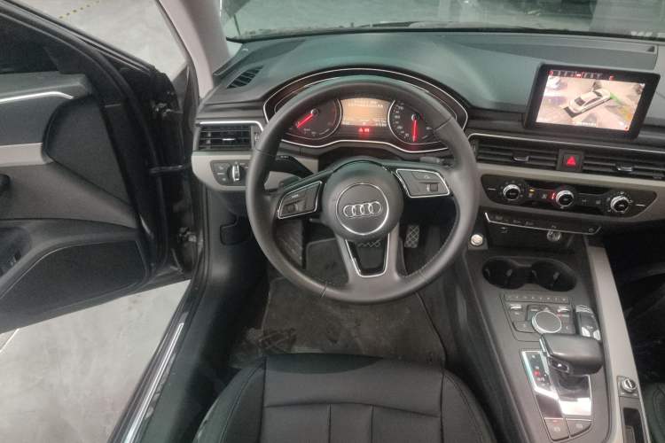 Used Audi A4L 2018 30th Anniversary Edition 40 TFSI Trendy Model
