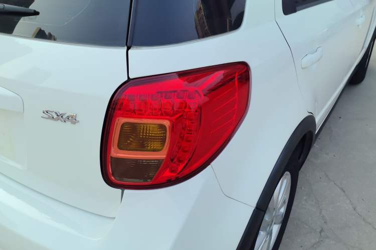 Used Suzuki SX4 2013 1.6L Manual CoolRide Model
