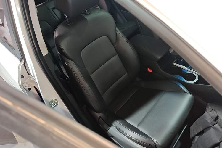 Used Hyundai Tucson 2018 1.6T Dual-Clutch Two-Wheel Drive 15th Anniversary Special Edition