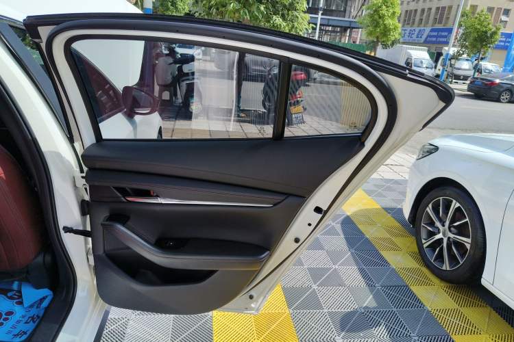 Used Mazda Mazda 3 Axela 2023 2.0L Automatic ZhiXuan Edition
