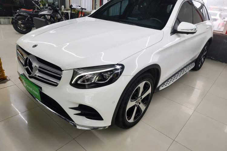 Used Mercedes-Benz GLC 2018 GLC 260 4MATIC Luxury Model
