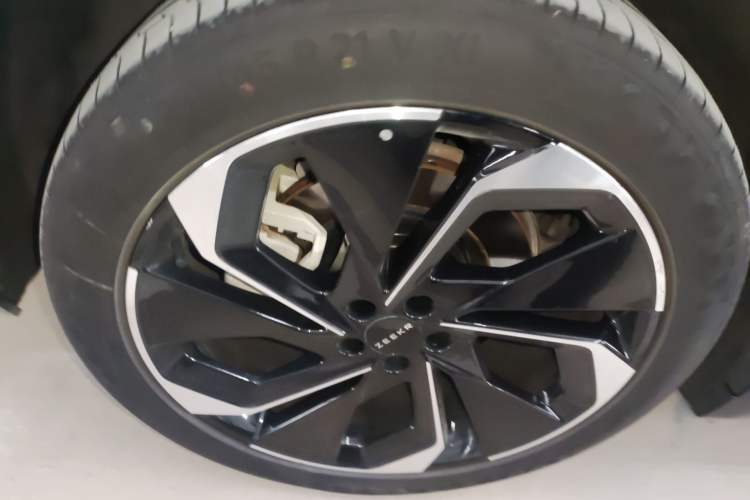 Used Zeekr 001 2023 YOU Edition 100 kWh
