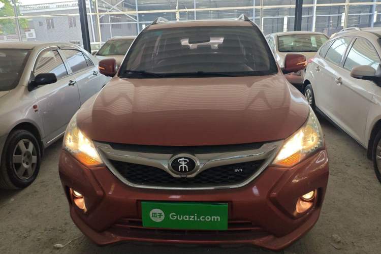Used BYD Song 2017 Gaishe Upgrade Edition 1.5TID Automatic Elite Model
