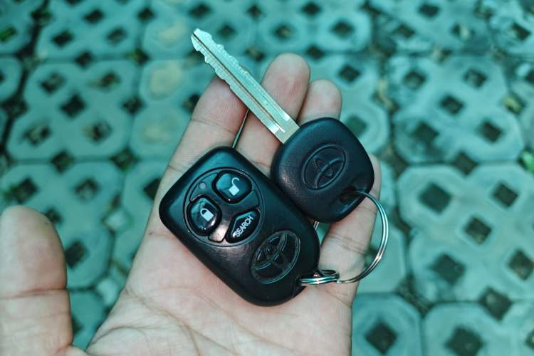 Used Toyota Corolla 2013 1.6L Automatic Luxury Edition
