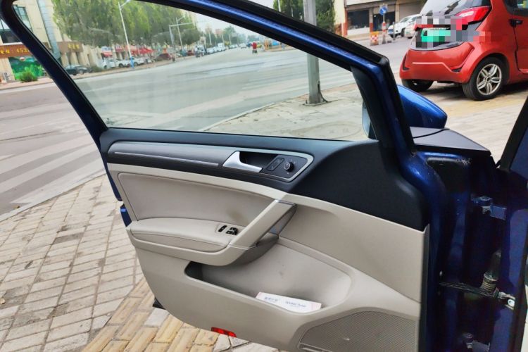 Used Volkswagen Golf 2015 1.4TSI Automatic Comfort Model
