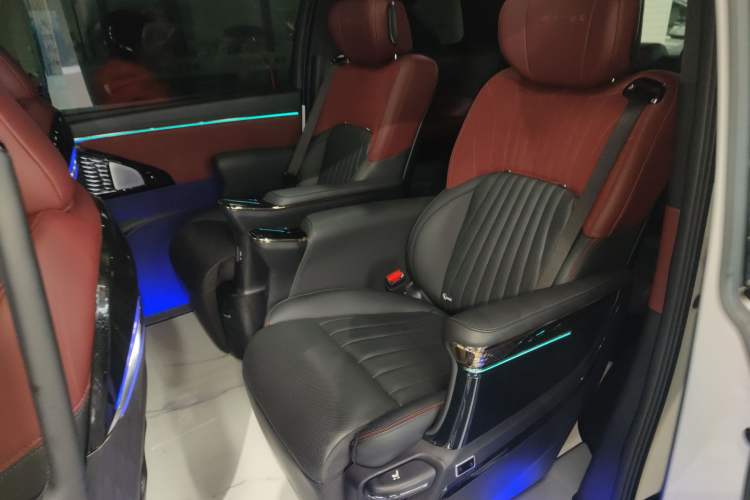 Used GAC Trumpchi M8 2023 Zongshi Series Dual-Motor Supreme Edition
