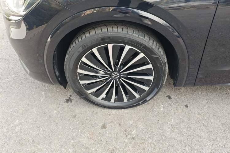 Used Volkswagen Viloran 2024 380TSI Premium Edition
