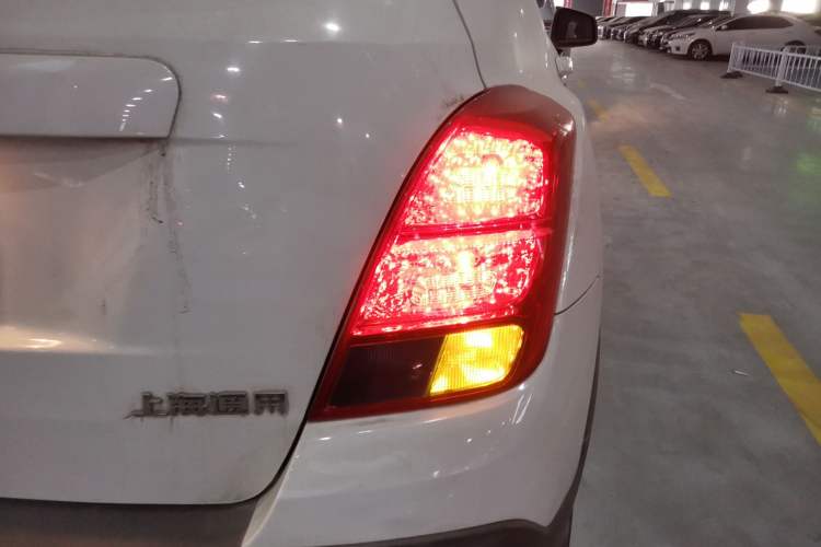 Used Chevrolet Trax 2016 1.4T Automatic Two-Wheel Drive Comfort Version with Sunroof
