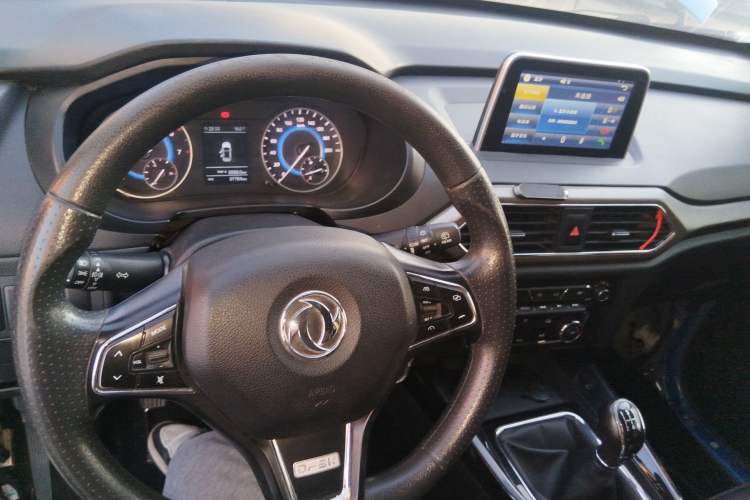 Used Dongfeng Fengon S560 2019 1.8L Manual Urban Model