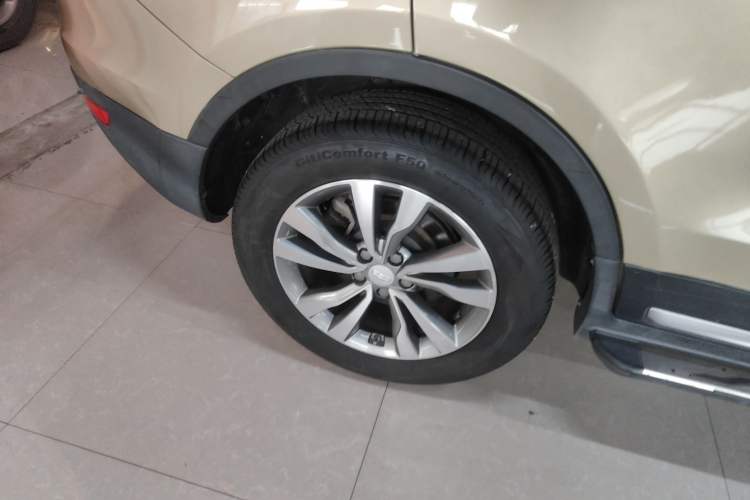 Used Geely Auto Emgrand X7 Sport 2016 2.0L Manual Smart Connect Version
