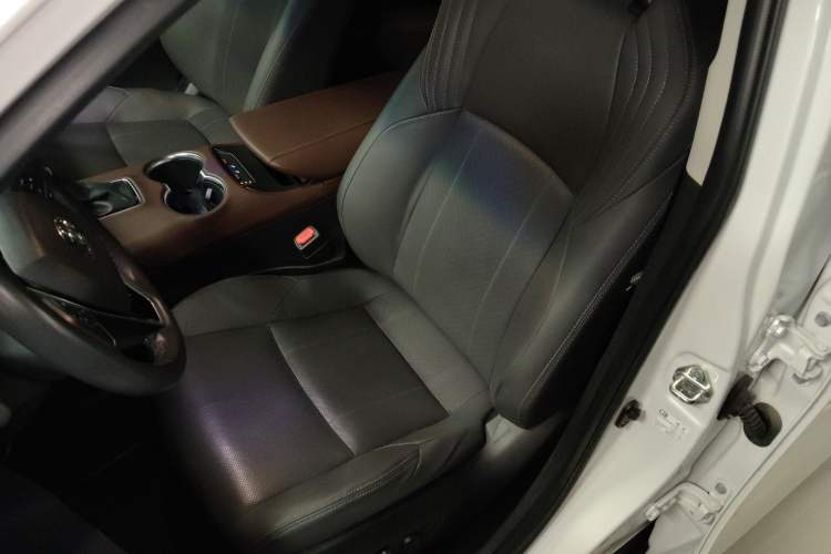 Used Toyota Harrier 2022 Dual-Engine 2.5L CVT Four-Wheel Drive Luxury Edition
