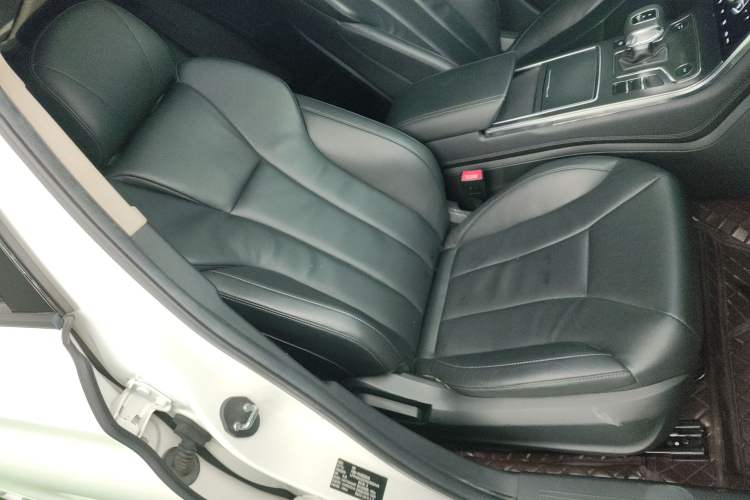 Used Hongqi H5 2022 Classic Model 1.5T DCT Flagship Edition
