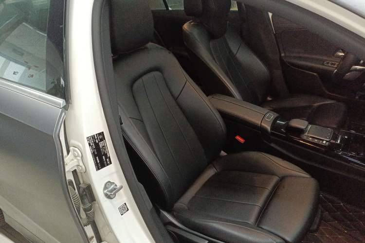 Used Mercedes-Benz A-Class 2022 Restyled A 200 L Sport Sedan Fashion Version
