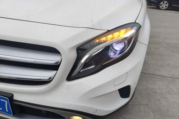 Used Mercedes-Benz GLA 2015 GLA 220 4MATIC Luxury Model
